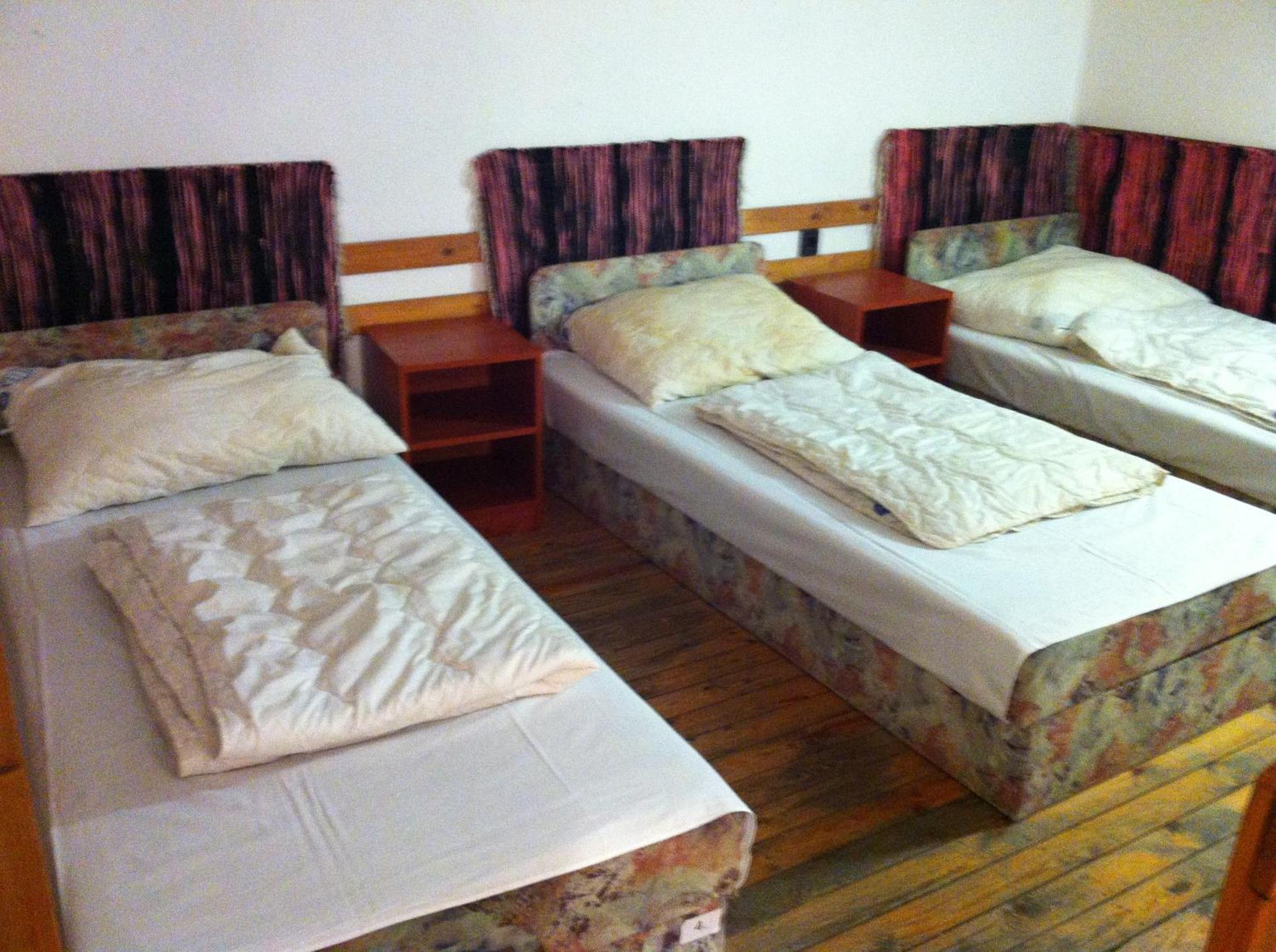 Season Hostel 2 Budapest Exteriör bild